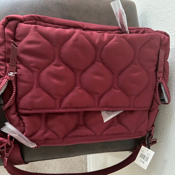 Samantha Brown To-Go Quilted Cargo Crossbody BURGUNDY nwt - Picture 12 of 13